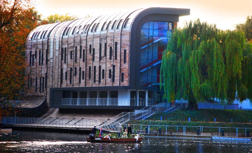 Przystan Bydgoszcz Acomodação com café da manhã Exterior foto